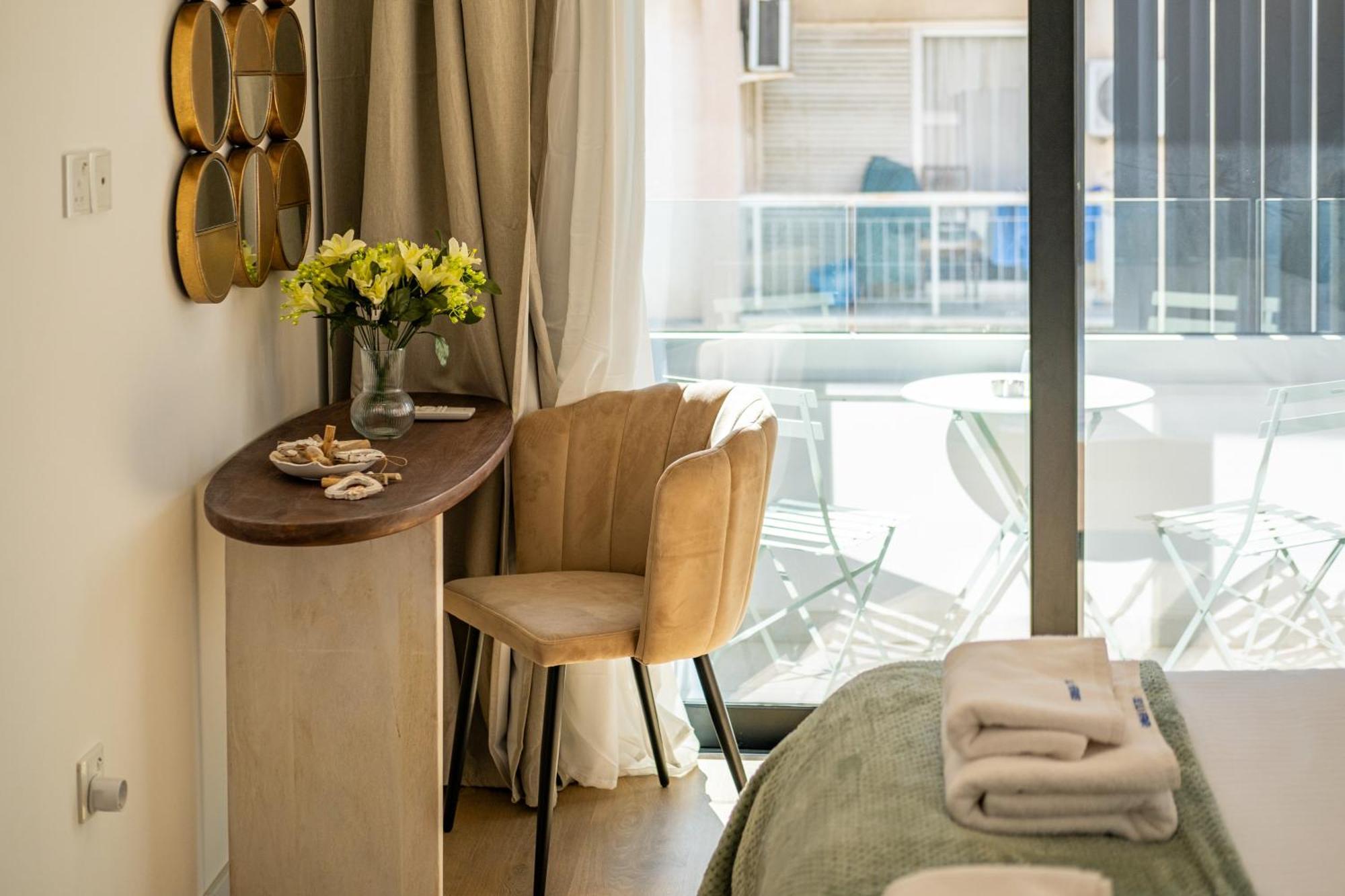 Lazuli Hermes Apartments Ларнака Екстериор снимка